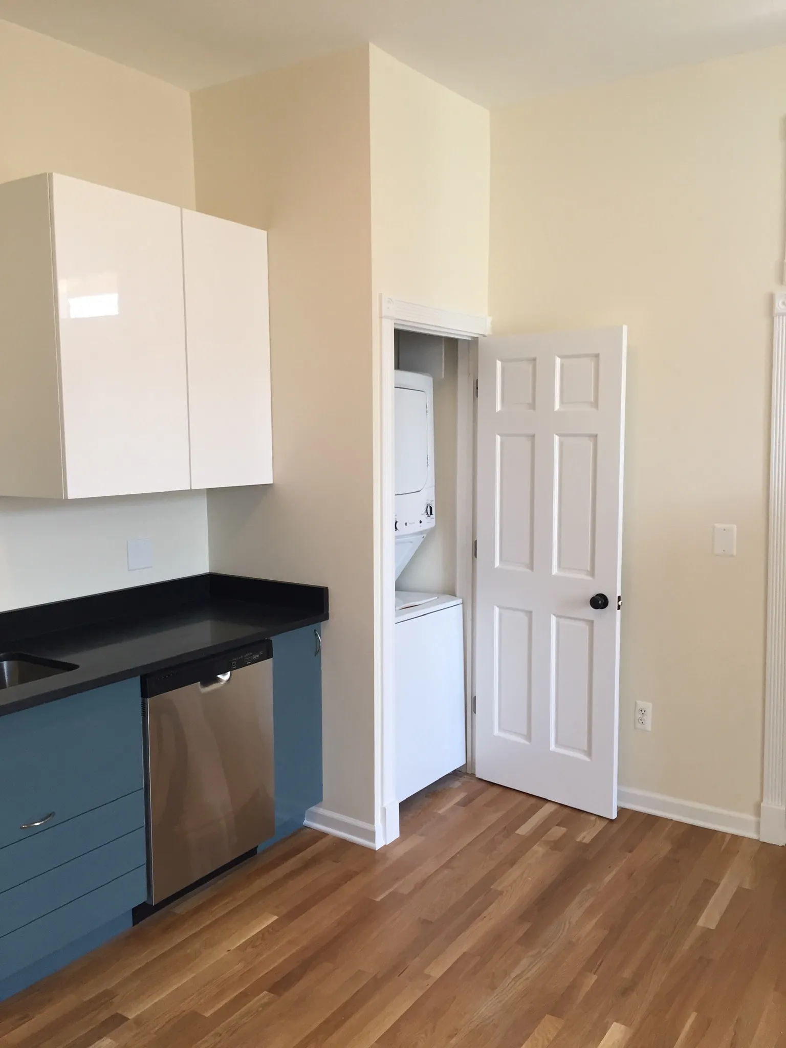 3033 W Belmont Ave 60618 60618-unit#2-Chicago-IL