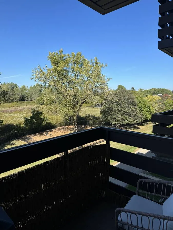 1920 Chestnut Ave 60025 60025-Valley Lo Towers-unit#407-Glenview-IL