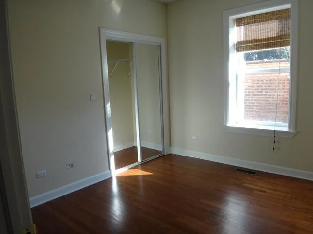 3651 W Byron St   60618 60618-unit#02-Chicago-IL