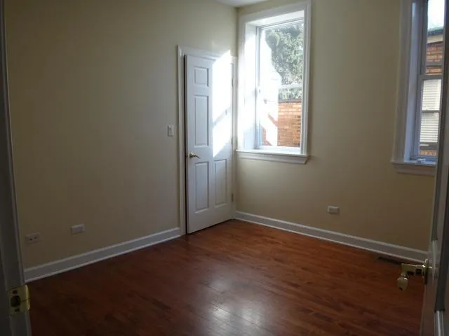 3651 W Byron St   60618 60618-unit#02-Chicago-IL