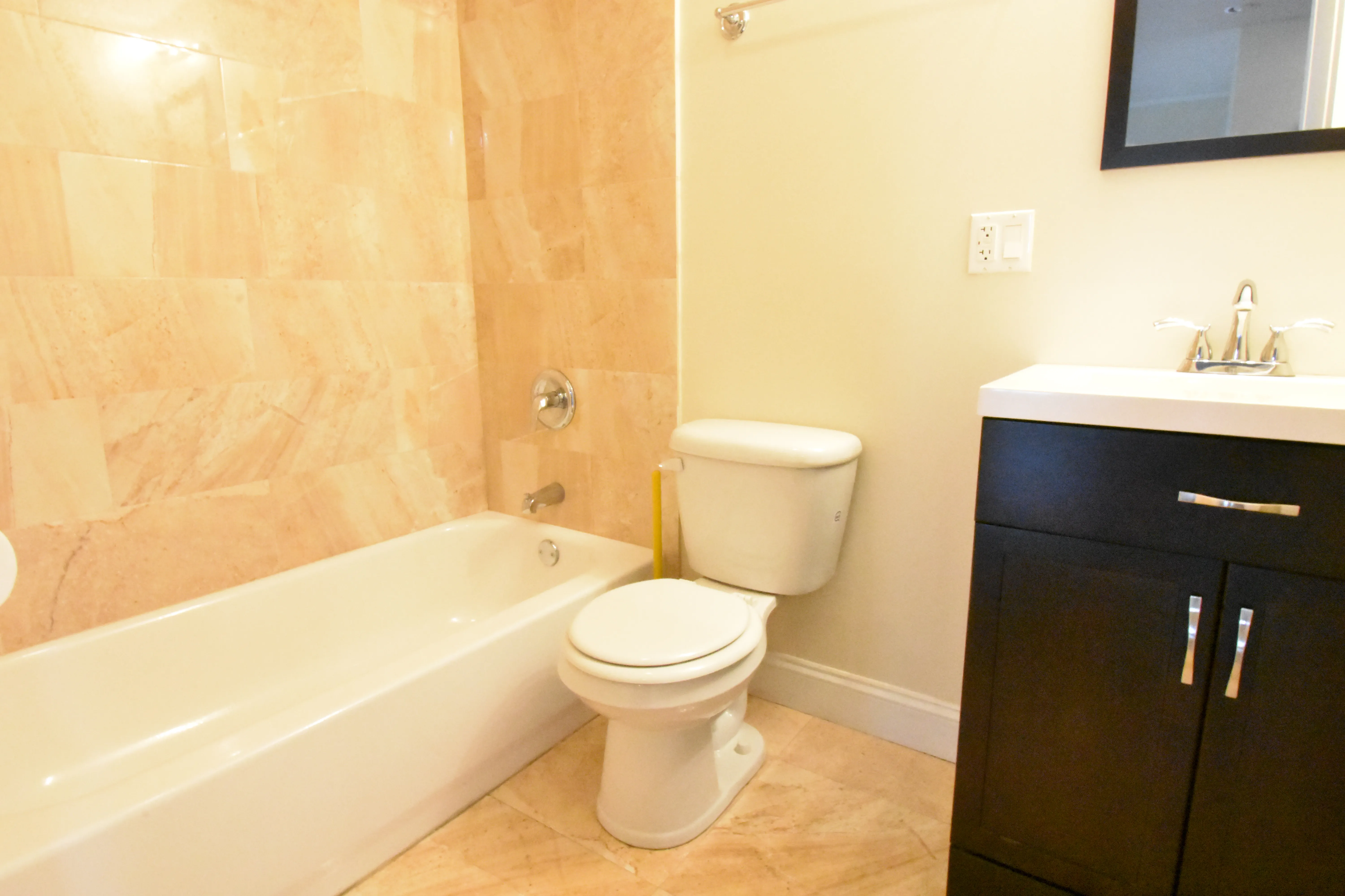 3705 N Kedzie Ave 60618 60618-unit#403-Chicago-IL