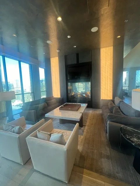 933 W Washington Blvd   60606 60606-unit#1101-Chicago-IL