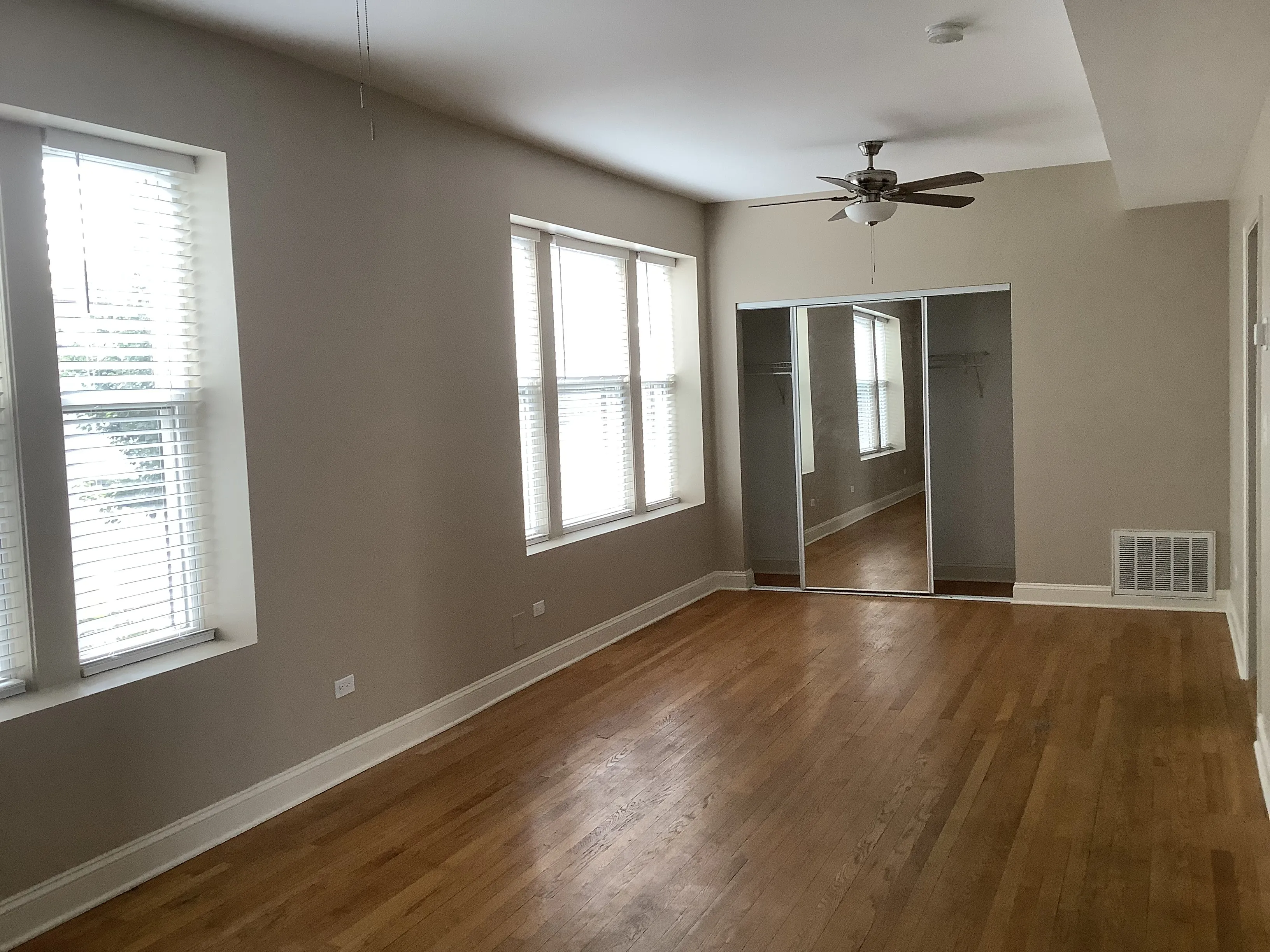 4716 N SAWYER AVE 60625-Sawyer Building-unit#1R-Chicago-IL