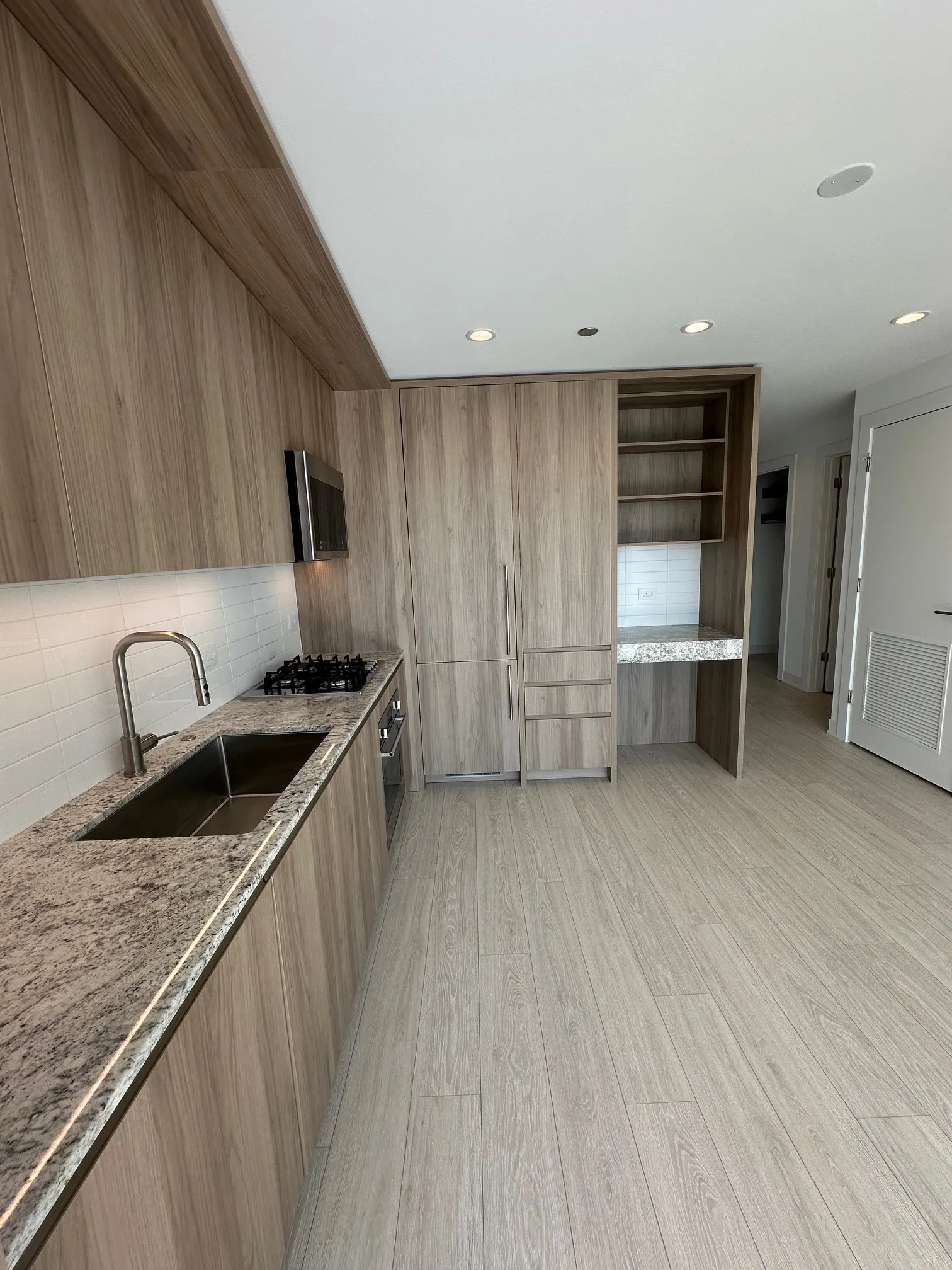 355 N Halsted St   60661 60661-unit#2008-Chicago-IL