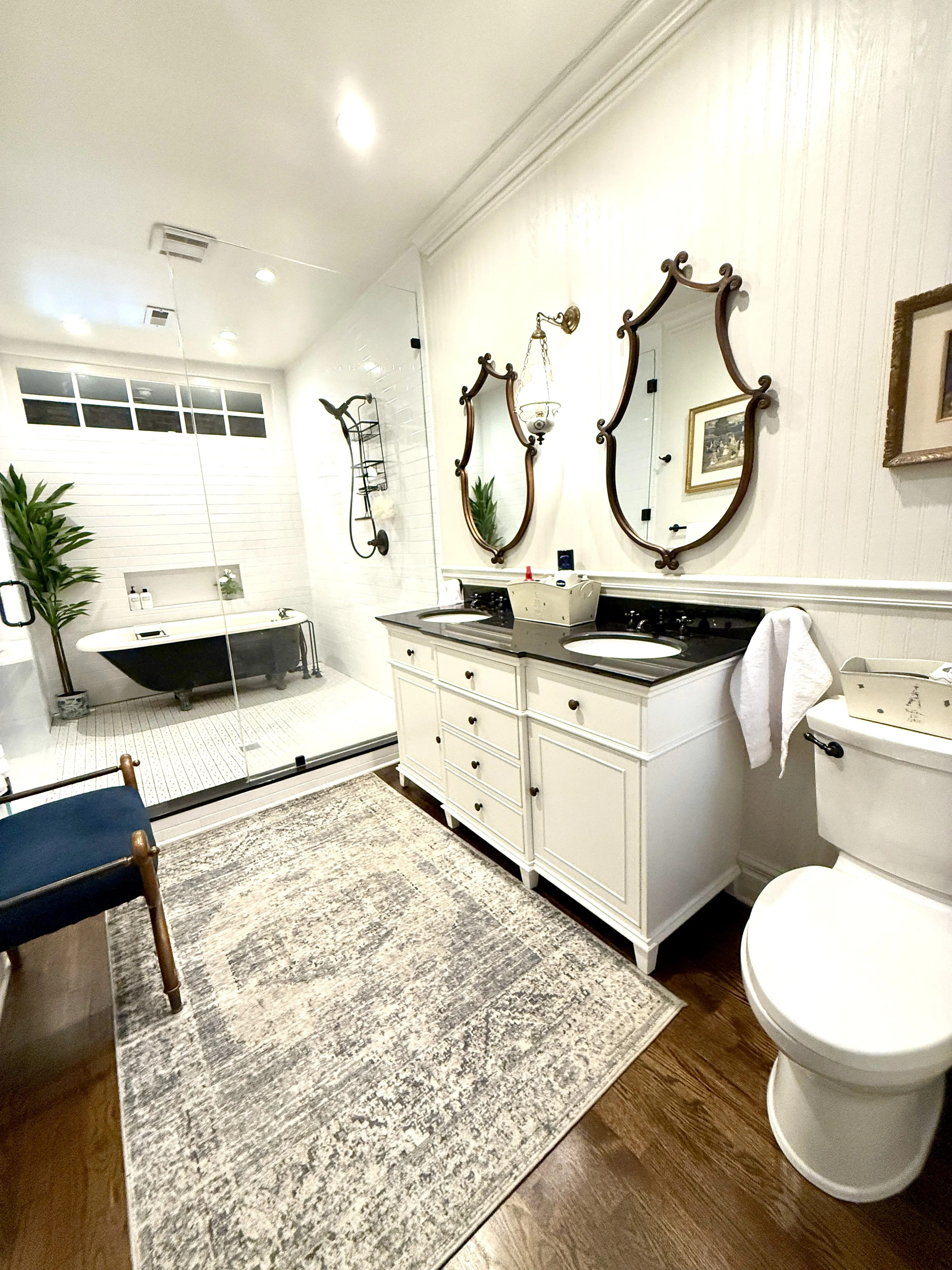 1917 W Belmont Ave   60657 60657-1917 w belmont-unit#1stfloor-Chicago-IL