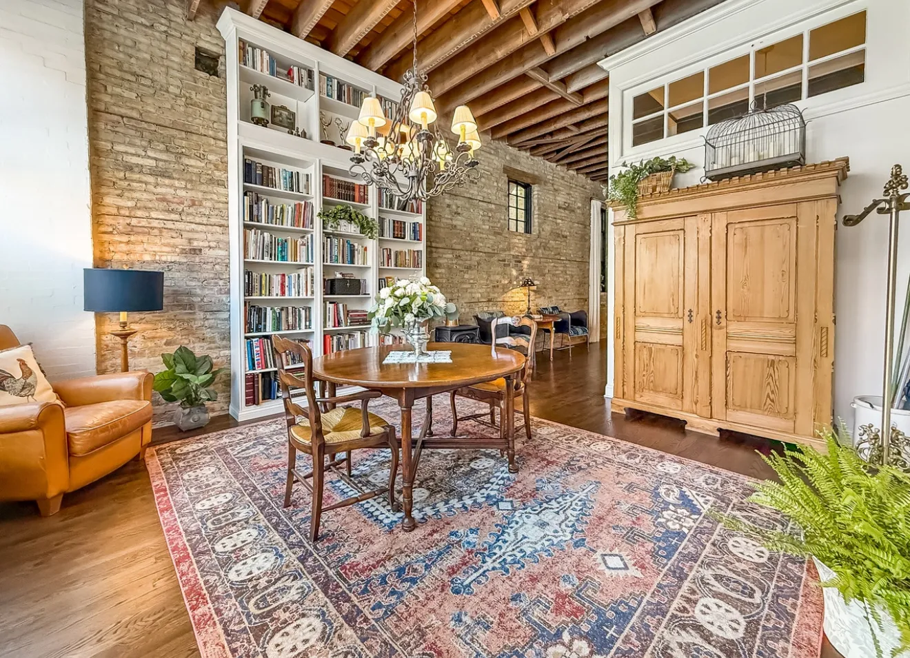1917 W Belmont Ave 60657 60657-1917 w belmont-unit#1stfloor-Chicago-IL