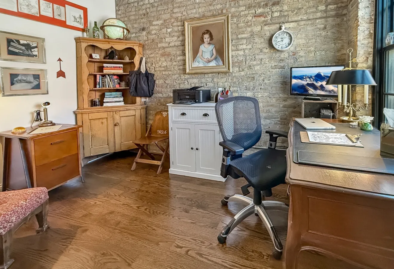 1917 W Belmont Ave   60657 60657-1917 w belmont-unit#1stfloor-Chicago-IL