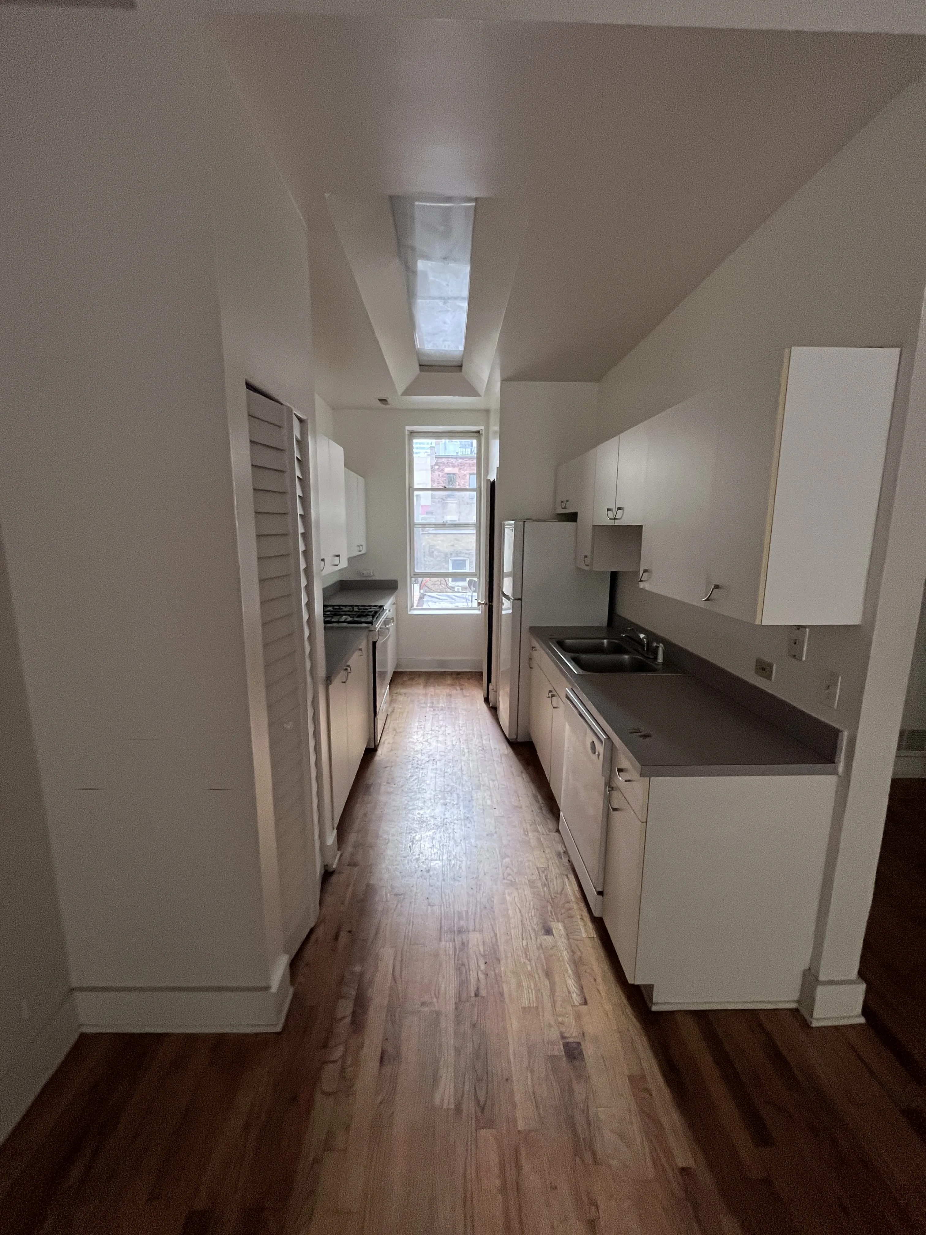 9 E Superior St   60611 60611-unit#301-Chicago-IL