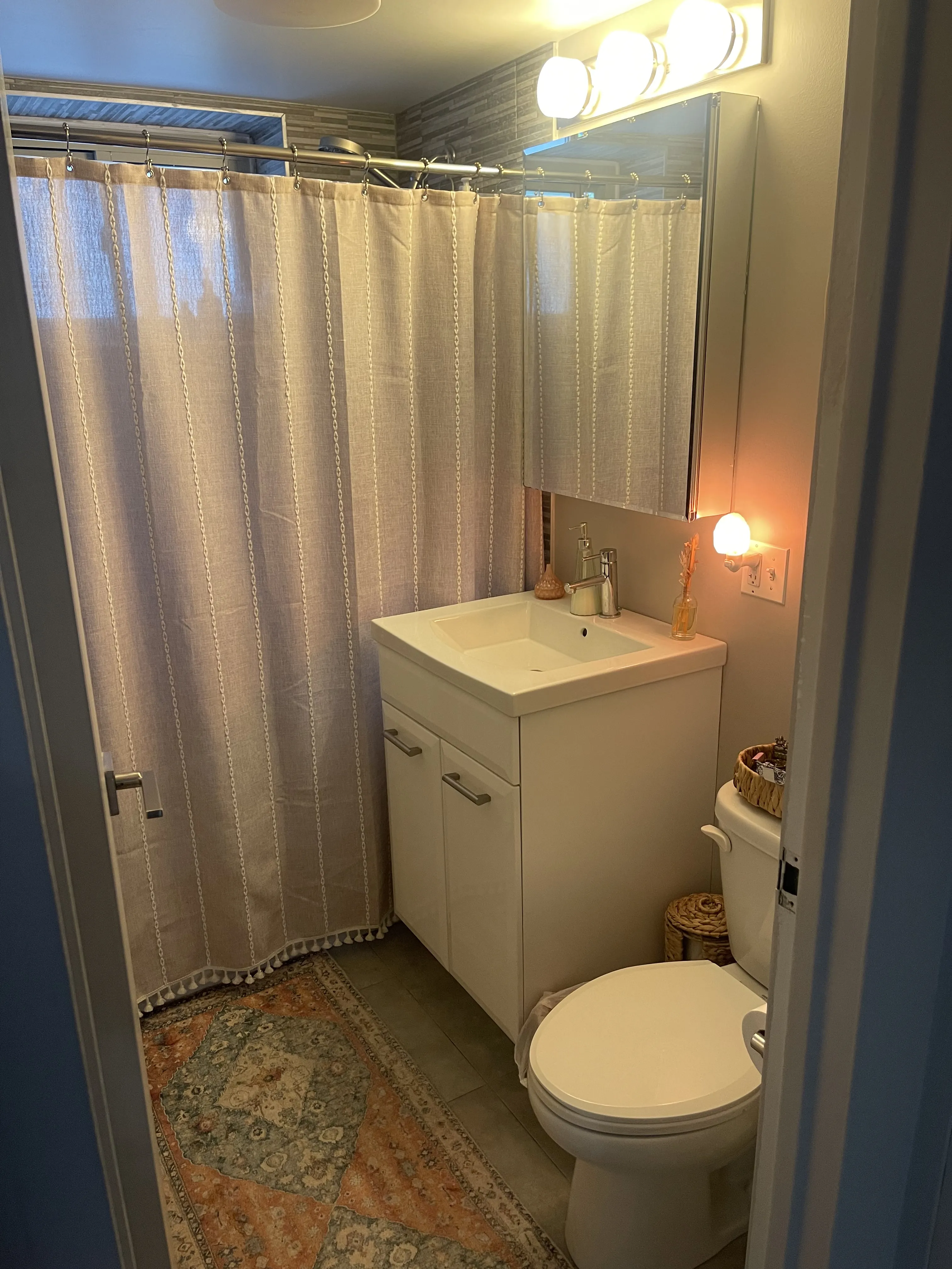 6119 N Kenmore Ave 60660 60660-Kenmore Place-unit#111-Chicago-IL