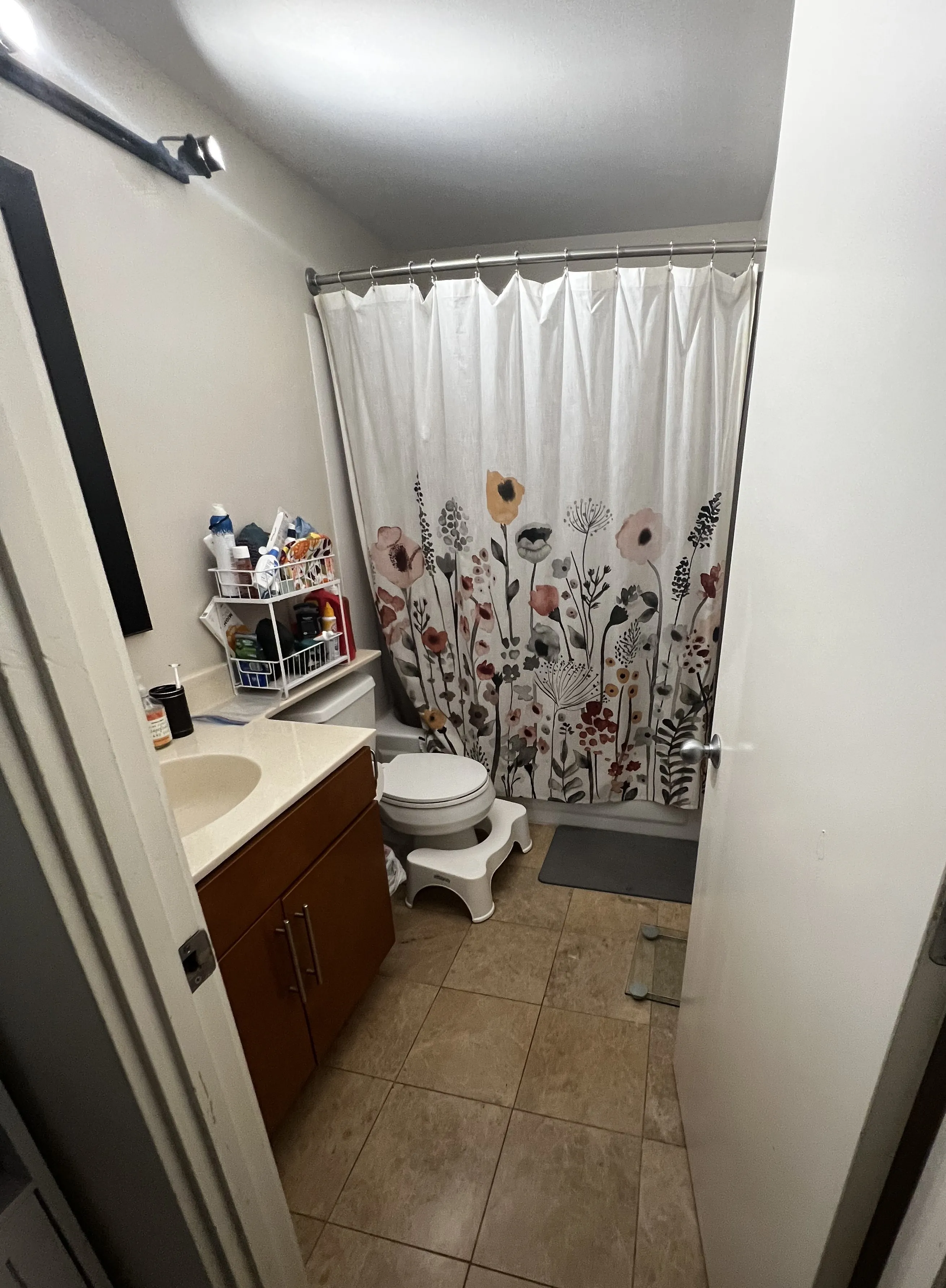 1301 W Fletcher St   60657 60657-Brewery Lofts-unit#122-Chicago-IL