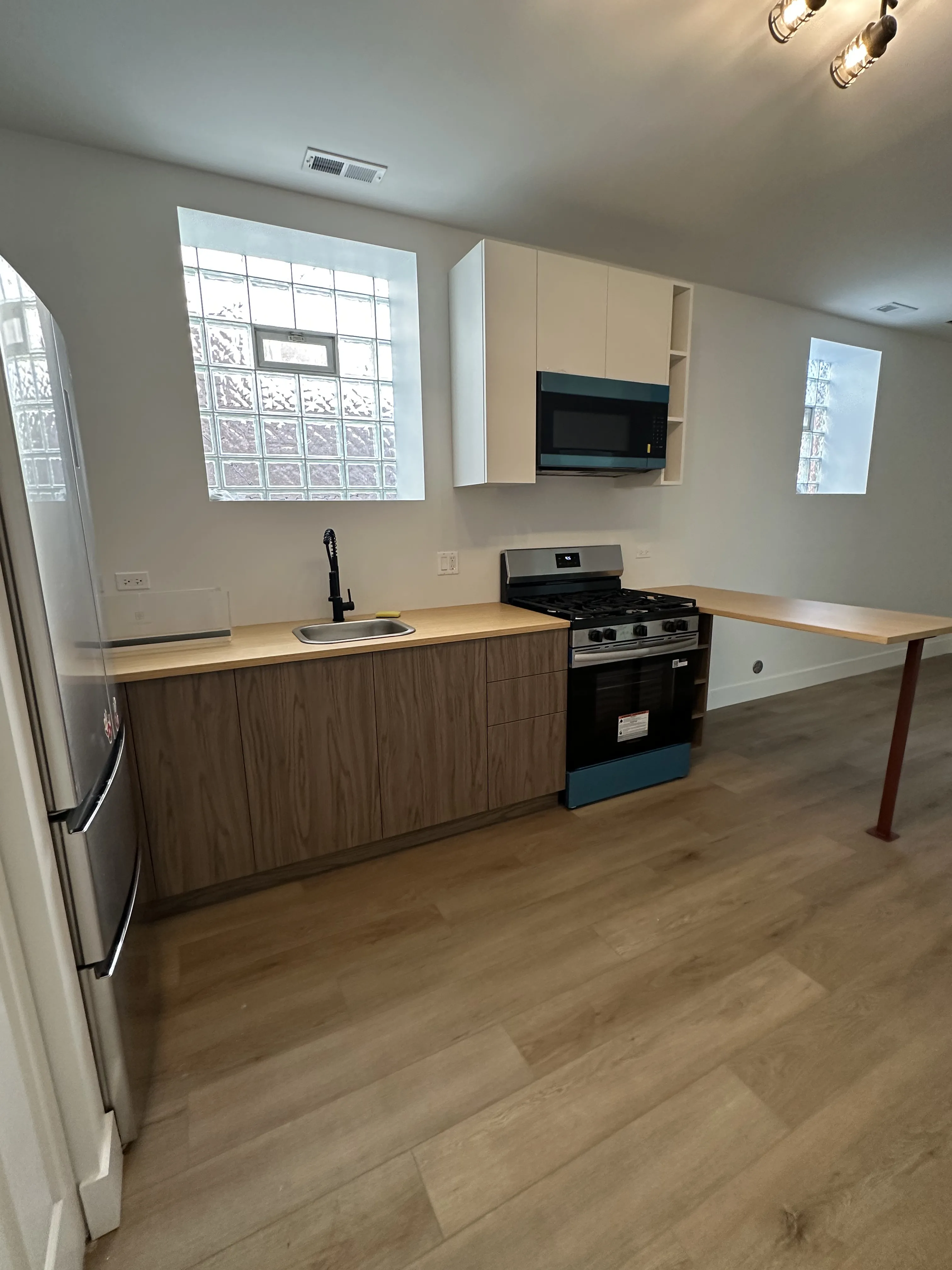 3243 W Thomas St 60651 60651-Rent-unit#1b-Chicago-IL