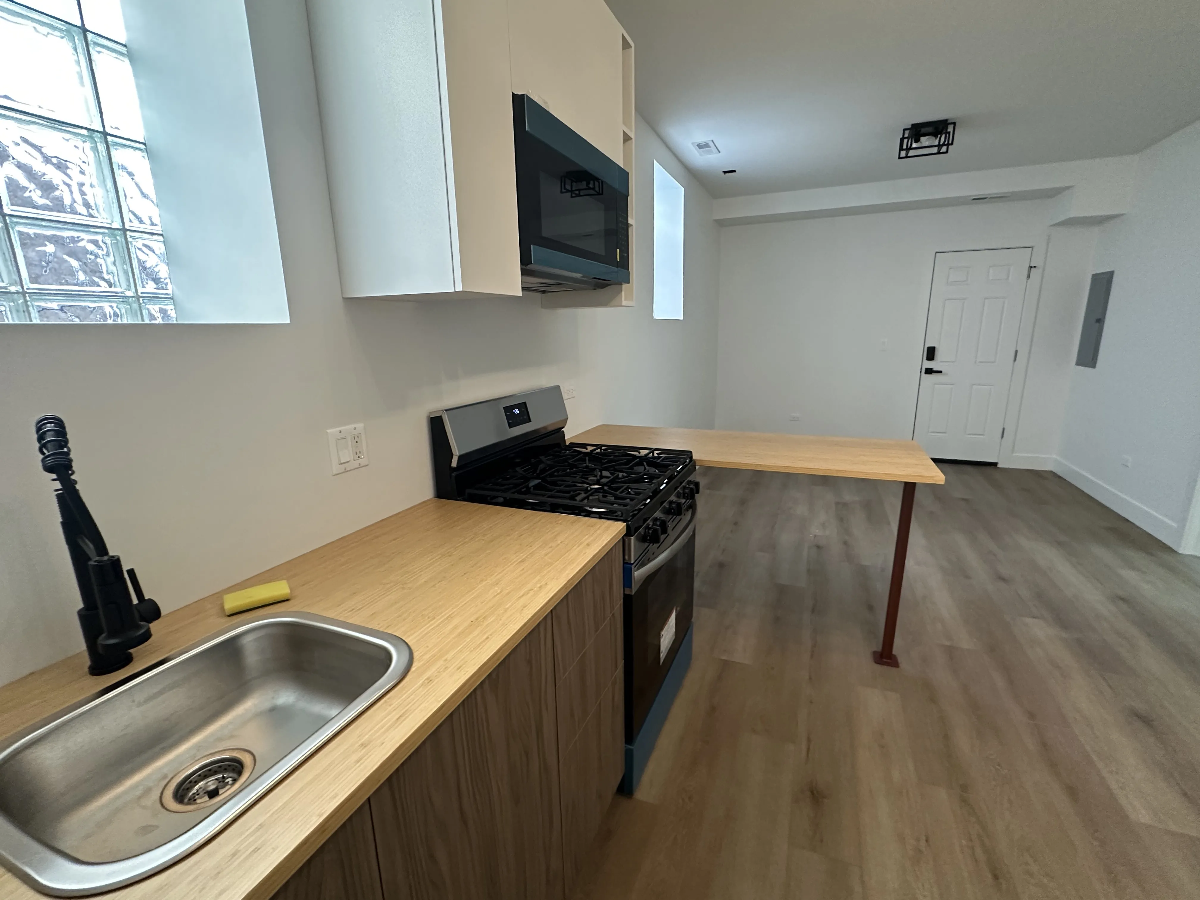 3243 W Thomas St 60651 60651-Rent-unit#1b-Chicago-IL