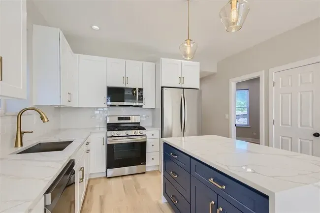 4908 N Rockwell St   60625 60625-unit#2-Chicago-IL