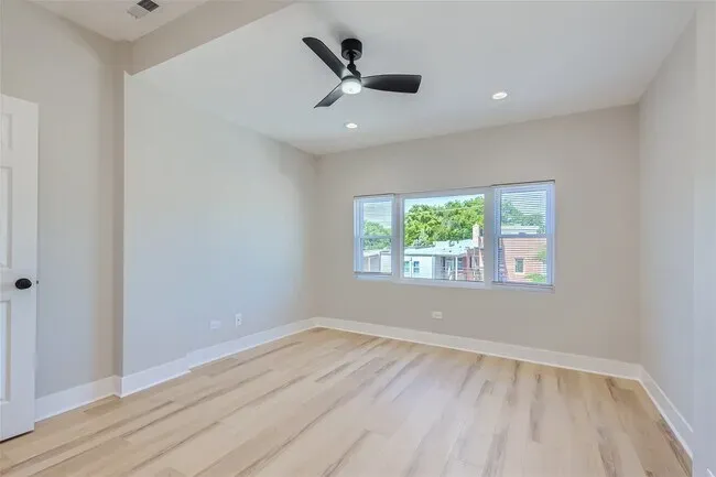 4908 N Rockwell St   60625 60625-unit#2-Chicago-IL