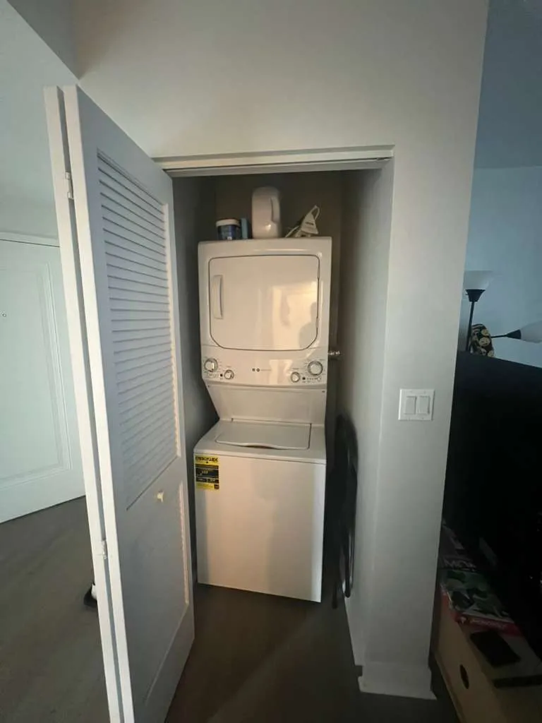2755 N Hoyne Ave   60647 60647-Lathroop-unit#102-Chicago-IL