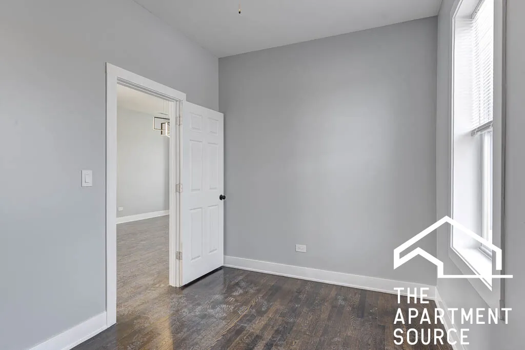 2935 N Lawndale Ave   60618 60618-unit#3-Chicago-IL
