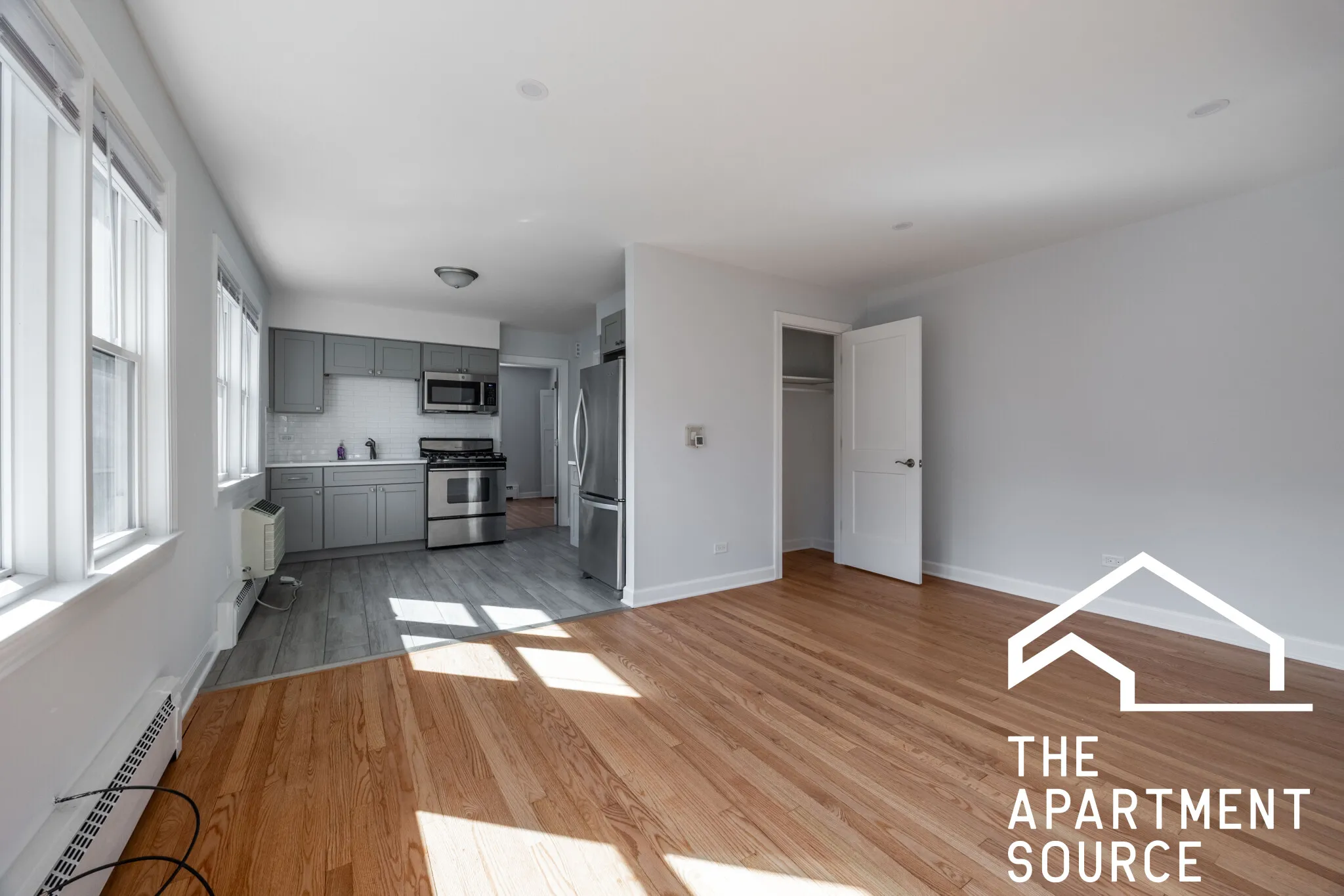 5824 W Lawrence Ave 60630 60630-unit#2SE-Chicago-IL