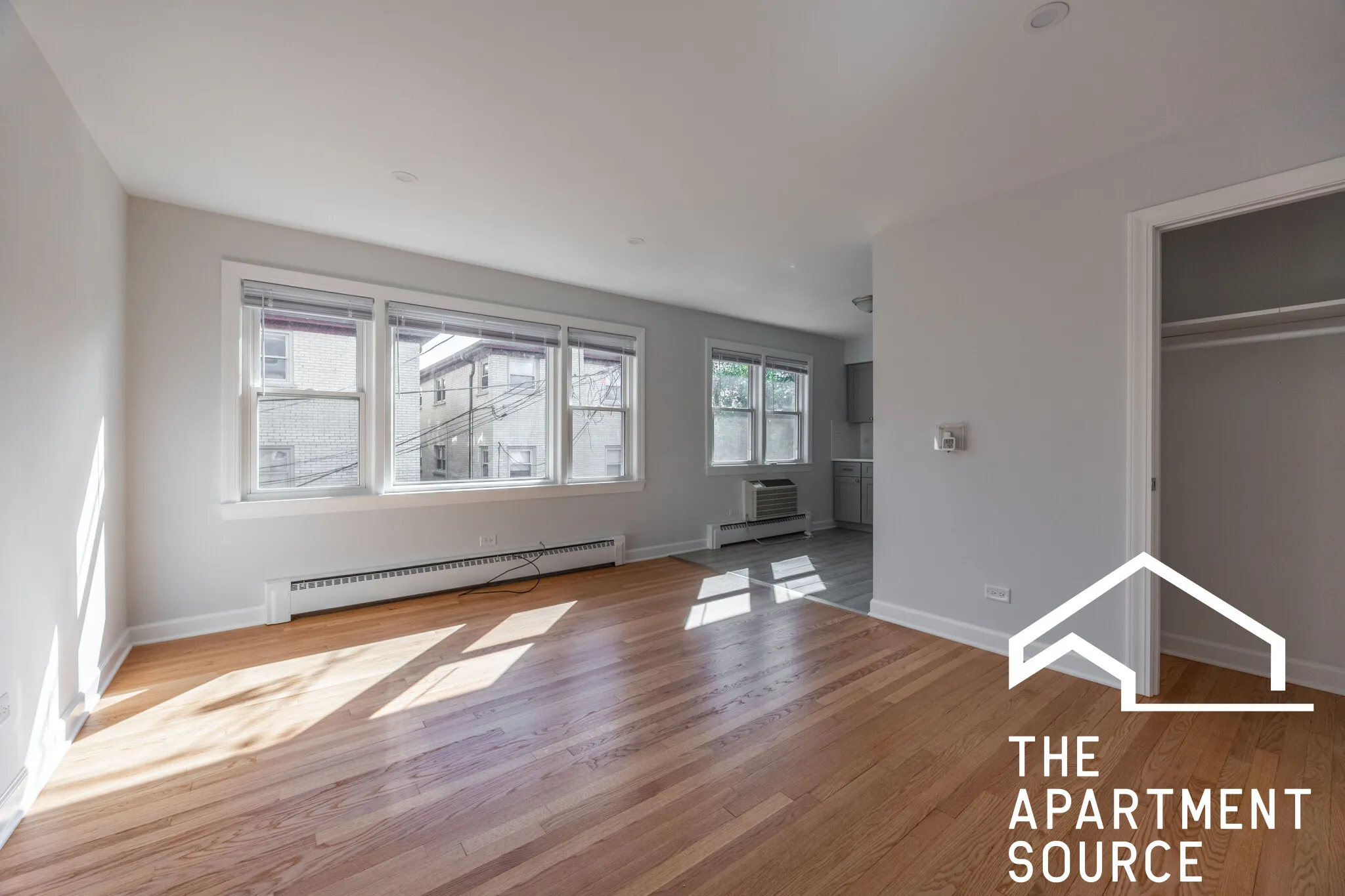 5824 W Lawrence Ave 60630 60630-unit#2SE-Chicago-IL