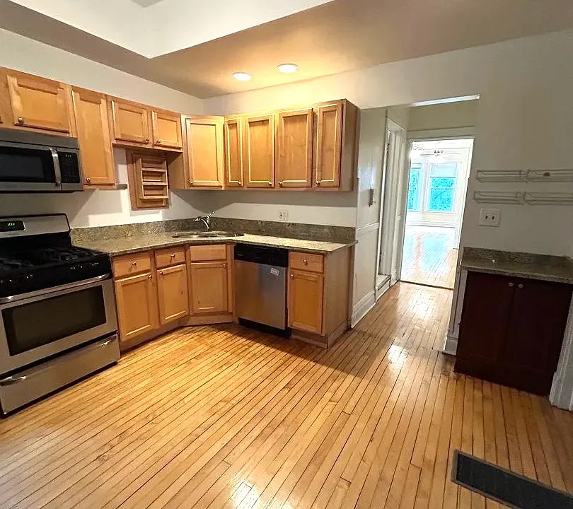 3701 N Damen 60613-The Waveland!-unit#2-Chicago-IL