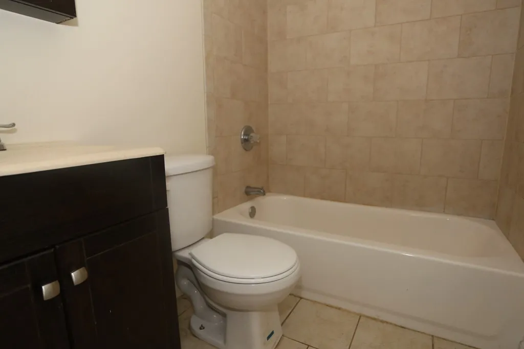 445 W Barry, ,  60657 60657-unit#108-Chicago-IL