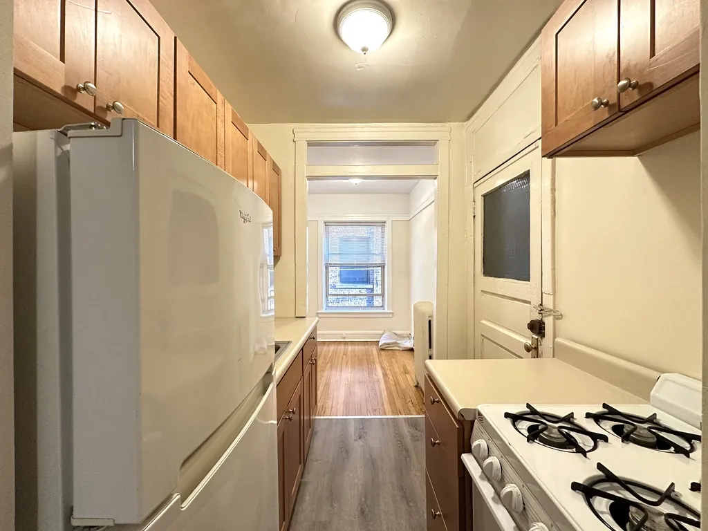 521 W Brompton, ,  60657 60657-unit#119-Chicago-IL