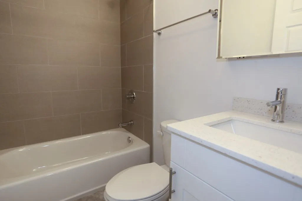 525 W Oakdale, ,  60657 60657-unit#526-Chicago-IL