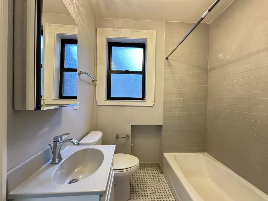 817 W Lakeside Place, ,  60640 60640-unit#311-Chicago-IL