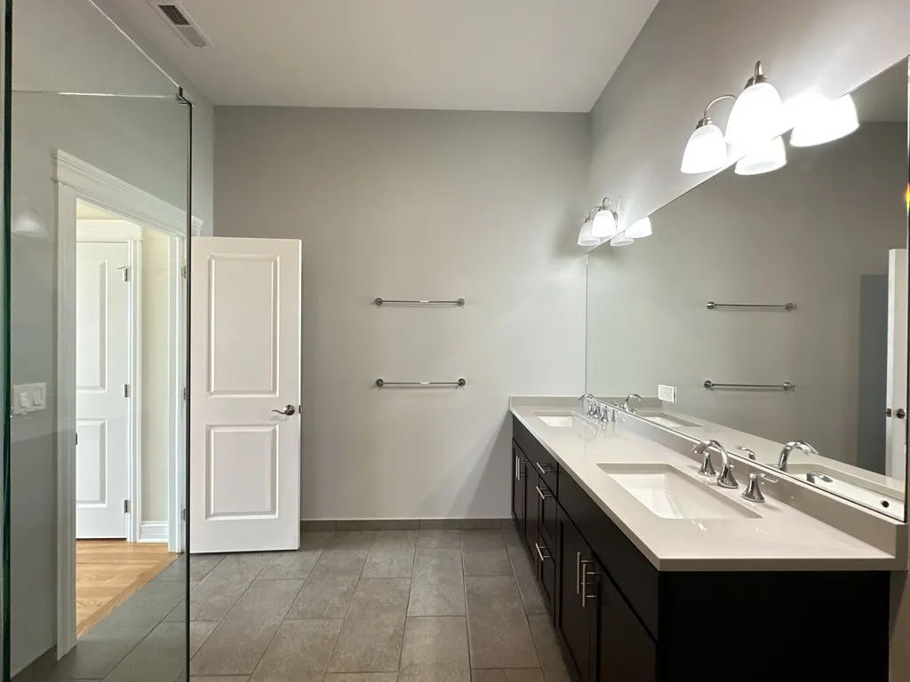 520 N Western, , 60624 60624-unit#B5-Chicago-IL