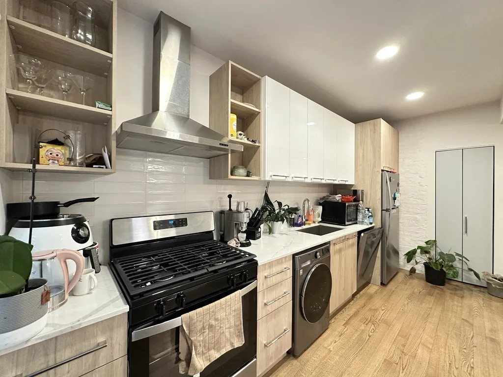 2437 W Walton, , 60622 60622-unit#R3-Chicago-IL