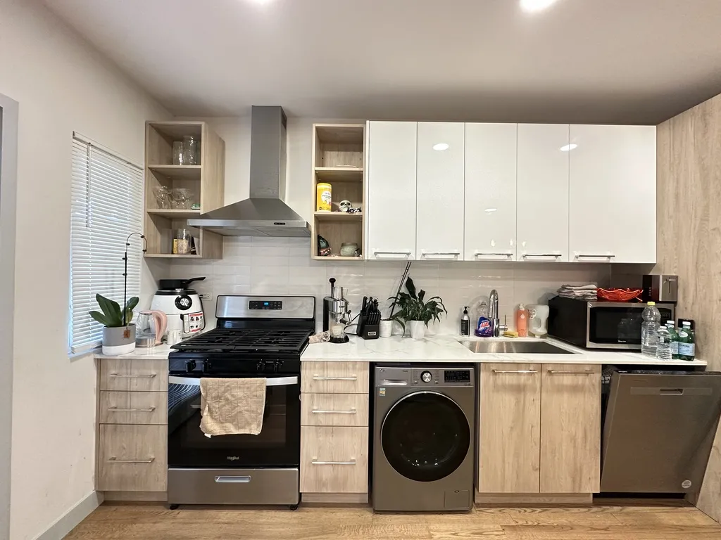 2437 W Walton, ,  60622 60622-unit#R3-Chicago-IL