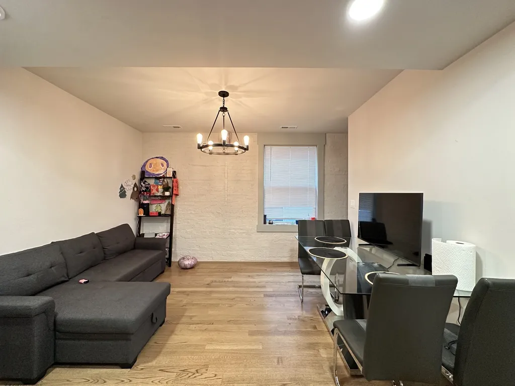 2437 W Walton, ,  60622 60622-unit#R3-Chicago-IL