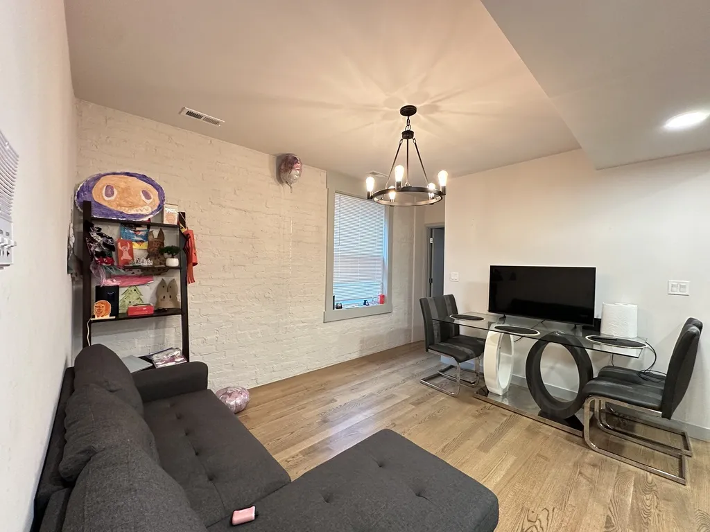 2437 W Walton, ,  60622 60622-unit#R3-Chicago-IL