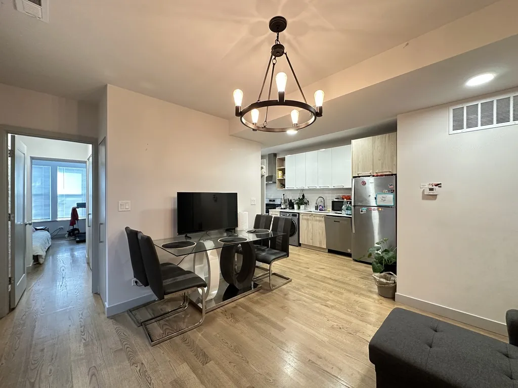 2437 W Walton, ,  60622 60622-unit#R3-Chicago-IL