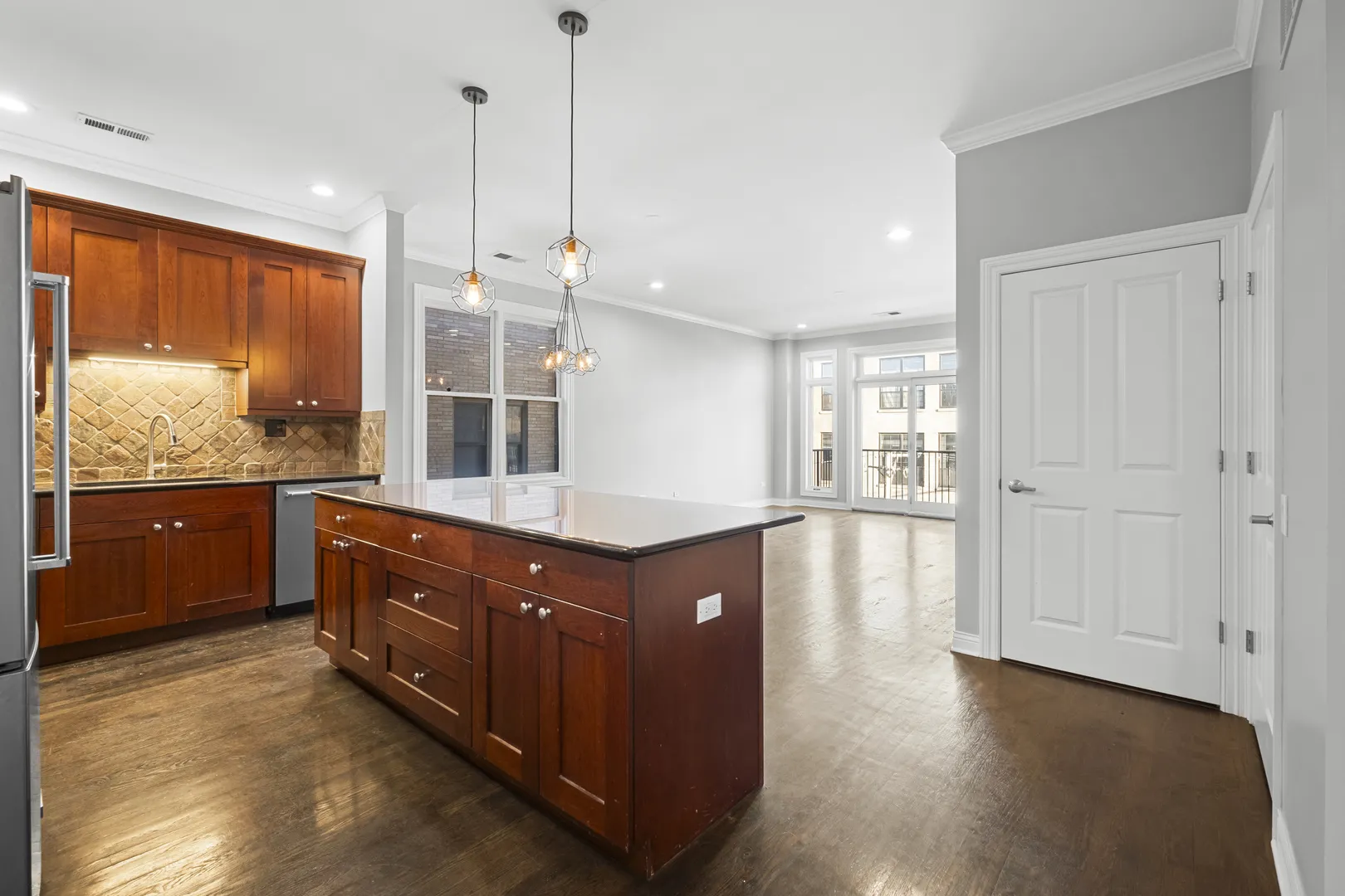 1355 W Washington Blvd   60607 60607-unit#4D-Chicago-IL