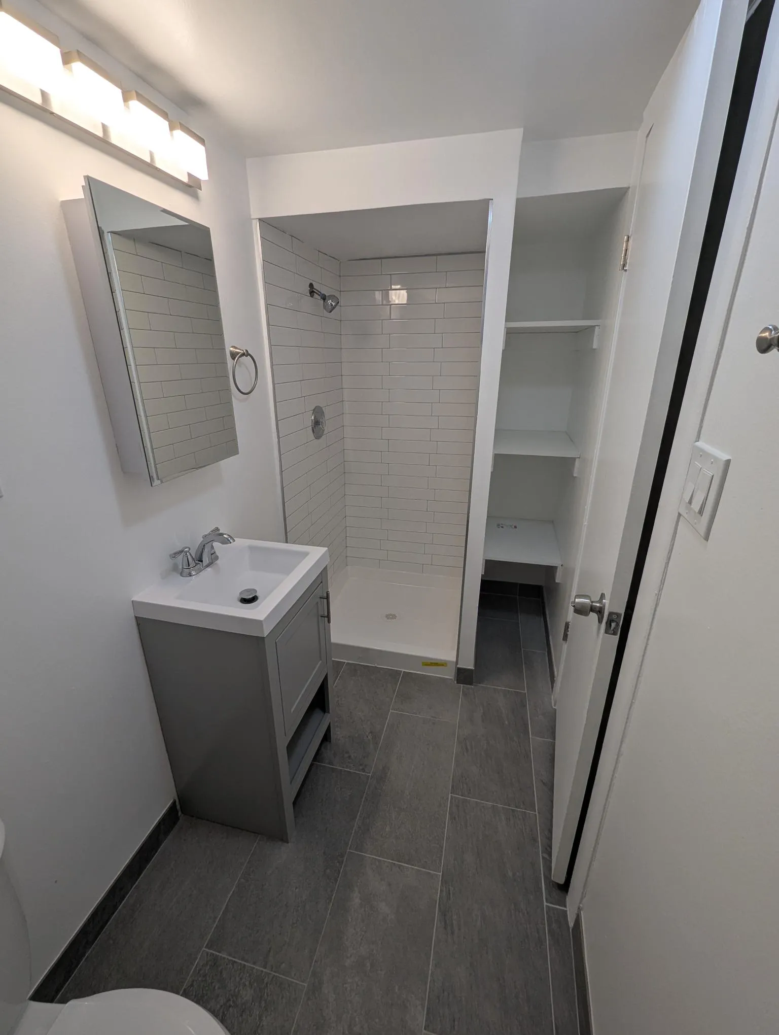 5726 N Winthrop Ave   60660 60660-unit#G4-Chicago-IL