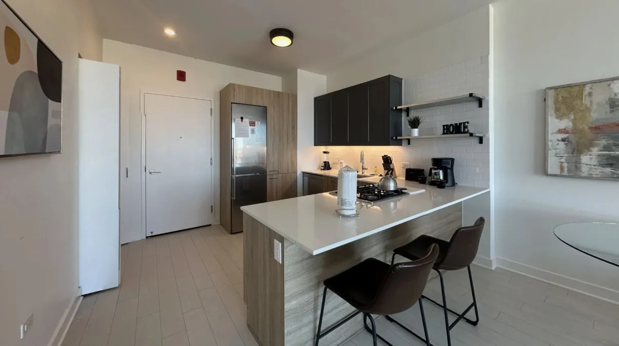 1035 W Van Buren St   60607 60607-Chicago-IL