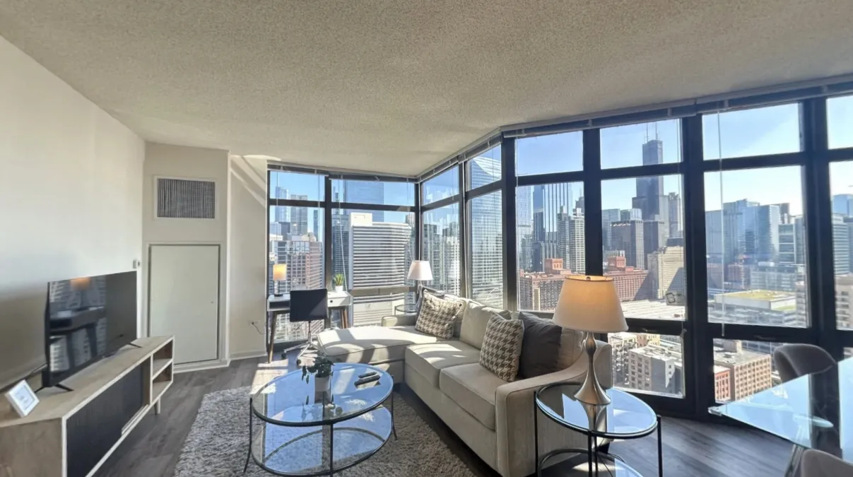 353 N Desplaines St 60661 60661-Chicago-IL