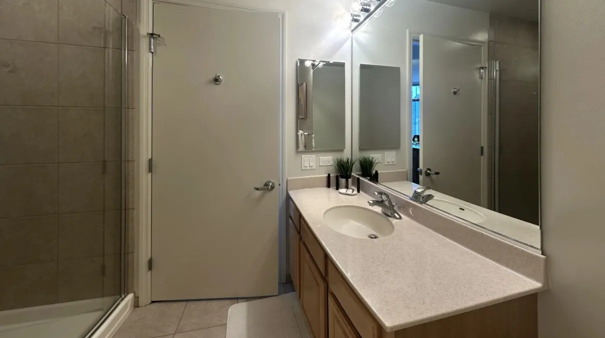 353 N Desplaines St   60661 60661-Chicago-IL