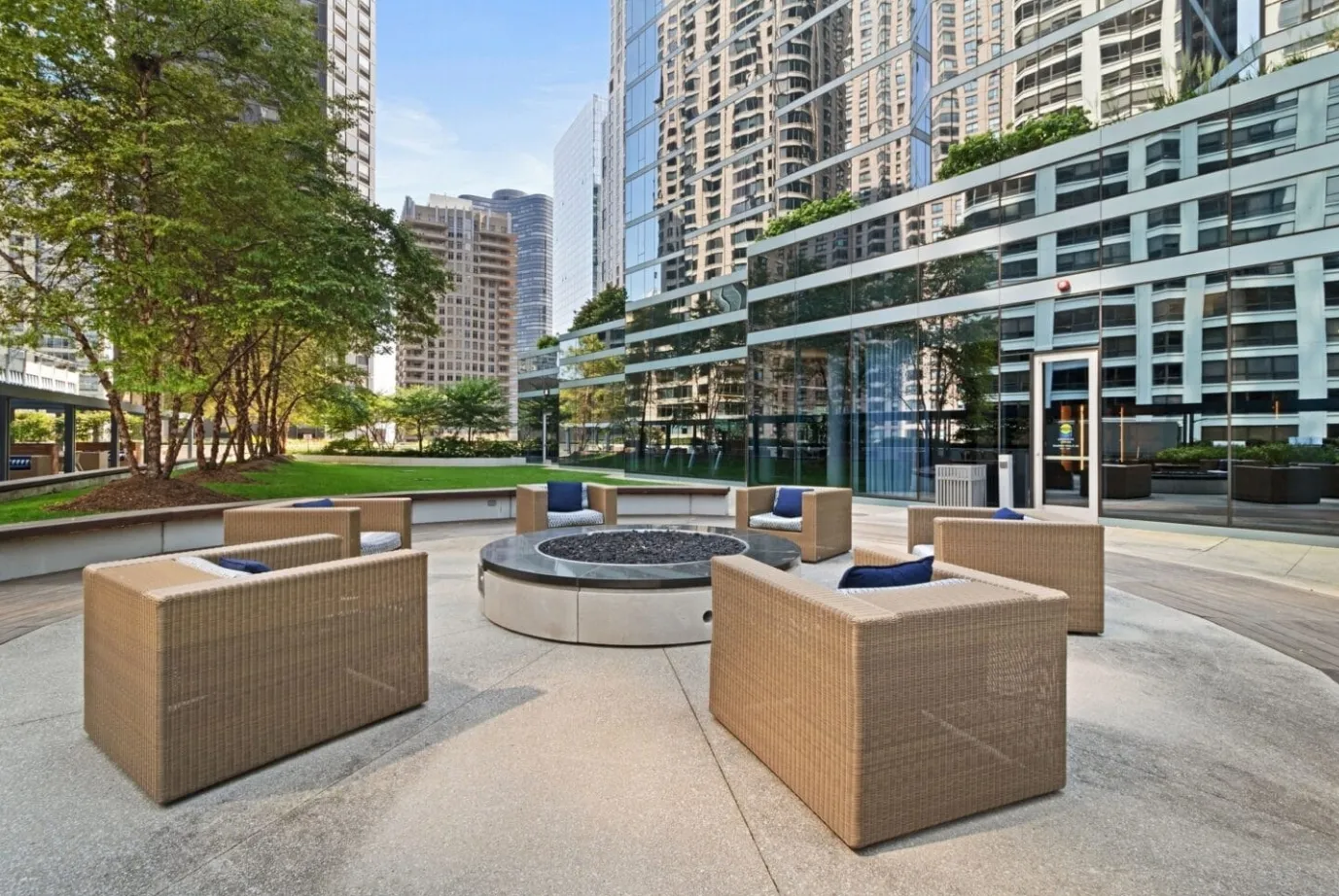 545 N McClurg Ct   60611 60611-Chicago-IL