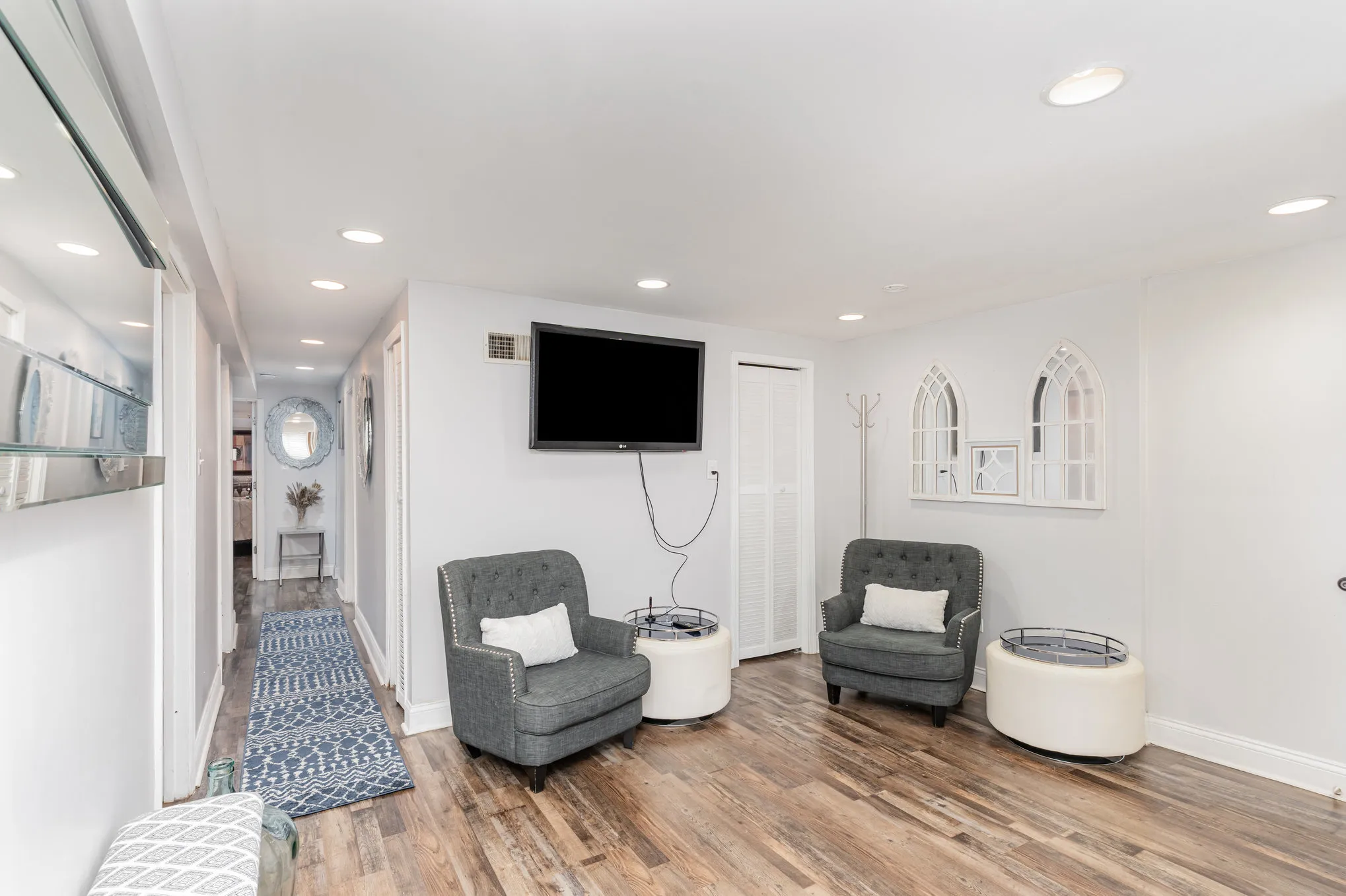 6108 S Evans Ave   60637 60637-unit#G-Chicago-IL