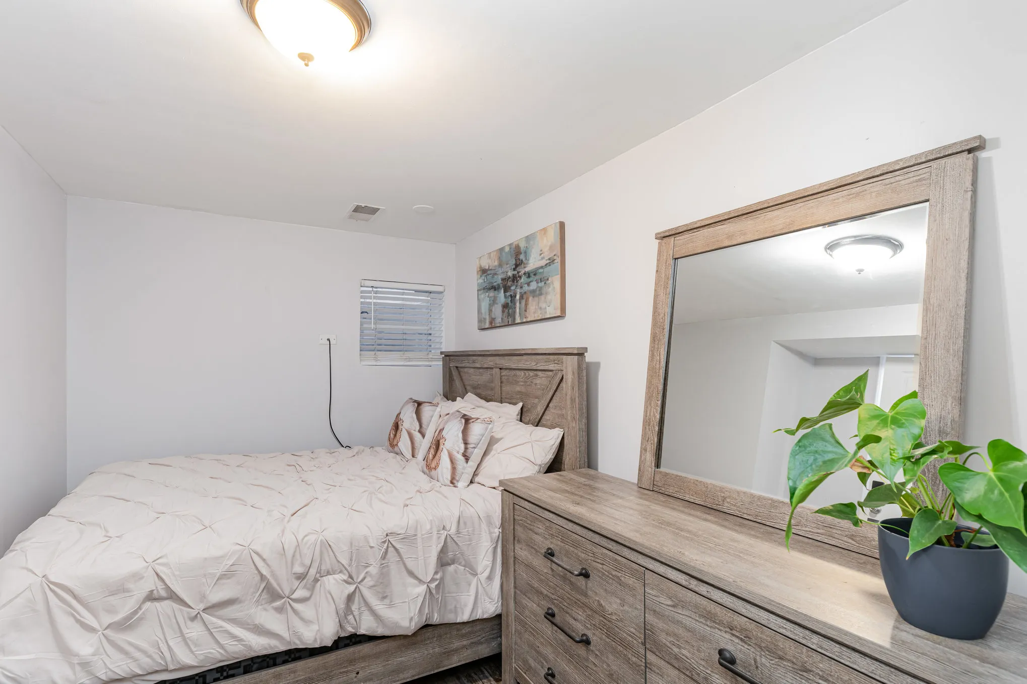 6108 S Evans Ave   60637 60637-unit#G-Chicago-IL