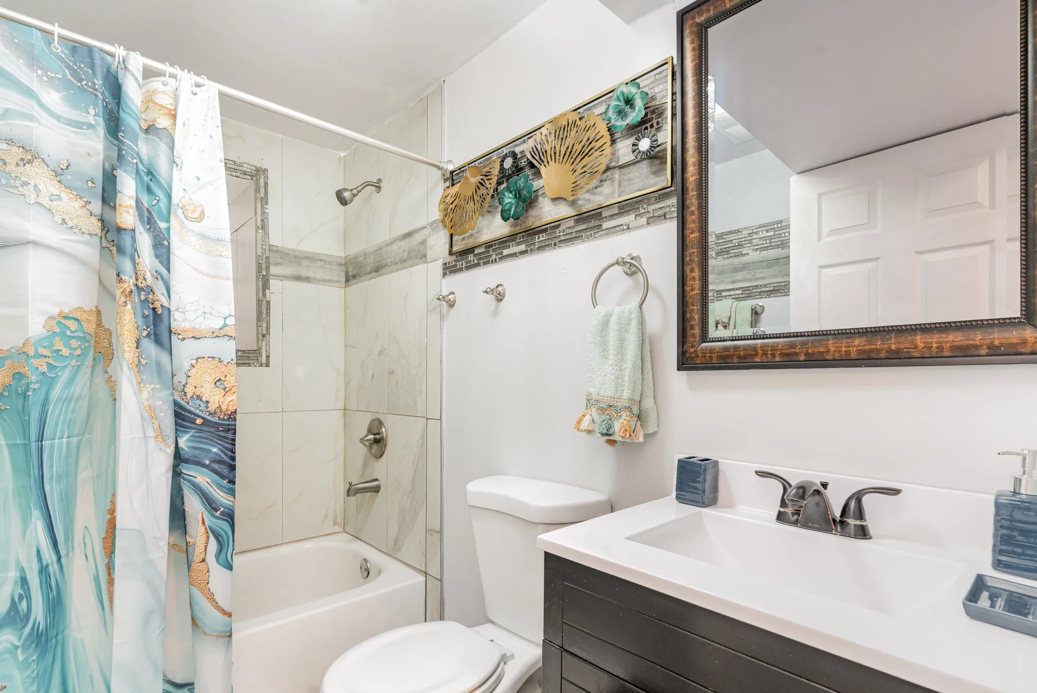 6108 S Evans Ave   60637 60637-unit#G-Chicago-IL