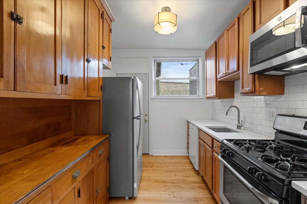 1733 W. Thorndale 60660-Hermitage Andersonville Apartments-unit#1B-Chicago-IL