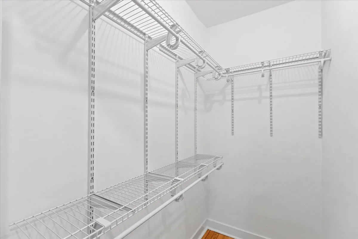1733 W. Thorndale 60660-Hermitage Andersonville Apartments-unit#1B-Chicago-IL