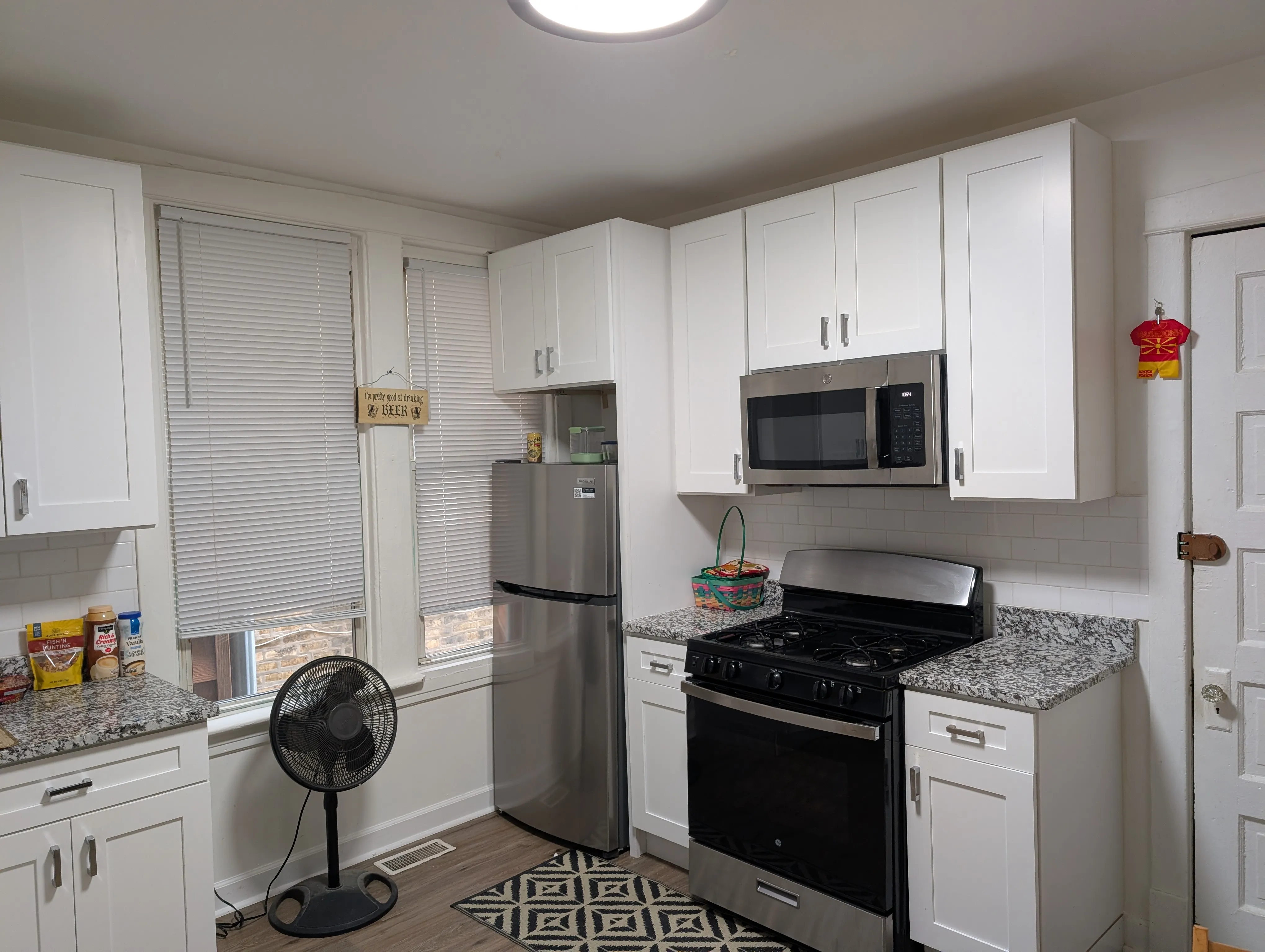 2417 W MONTROSE AVE 60618-unit#01F-Chicago-IL