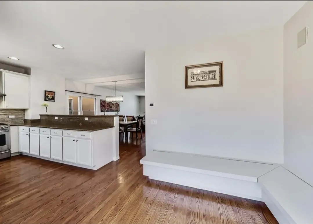 1802 W Diversey Pkwy 60614 60614-Picardy place -unit#L-Chicago-IL