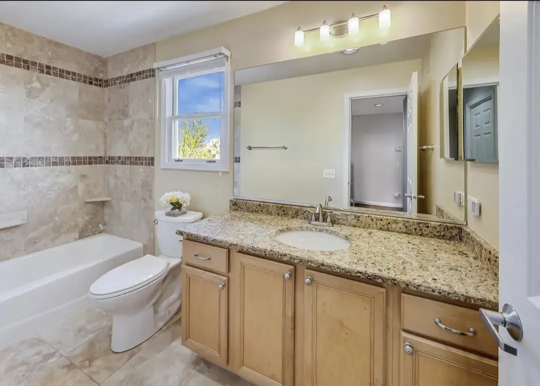 1802 W Diversey Pkwy 60614 60614-Picardy place -unit#L-Chicago-IL