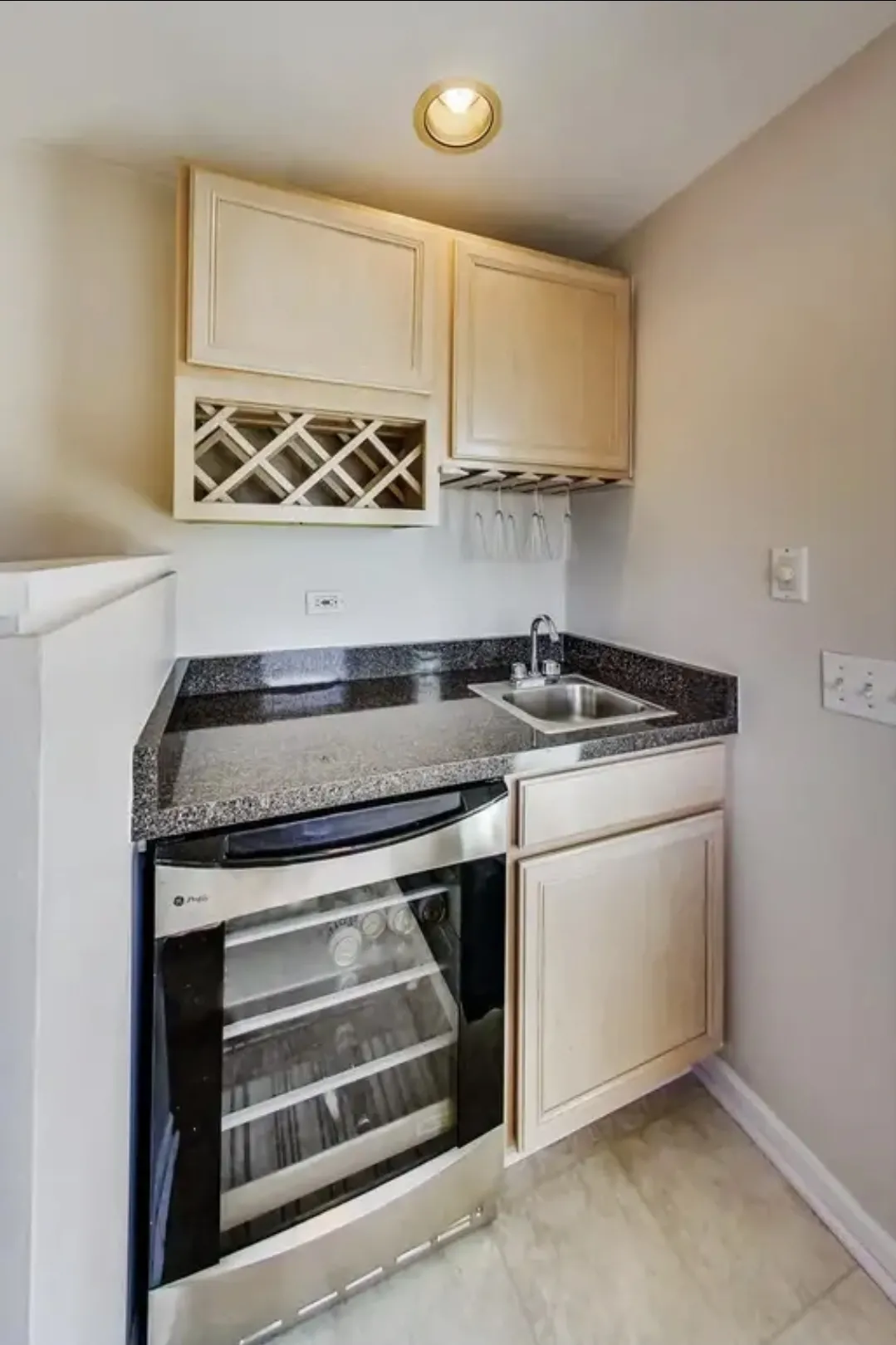 1802 W Diversey Pkwy 60614 60614-Picardy place -unit#L-Chicago-IL