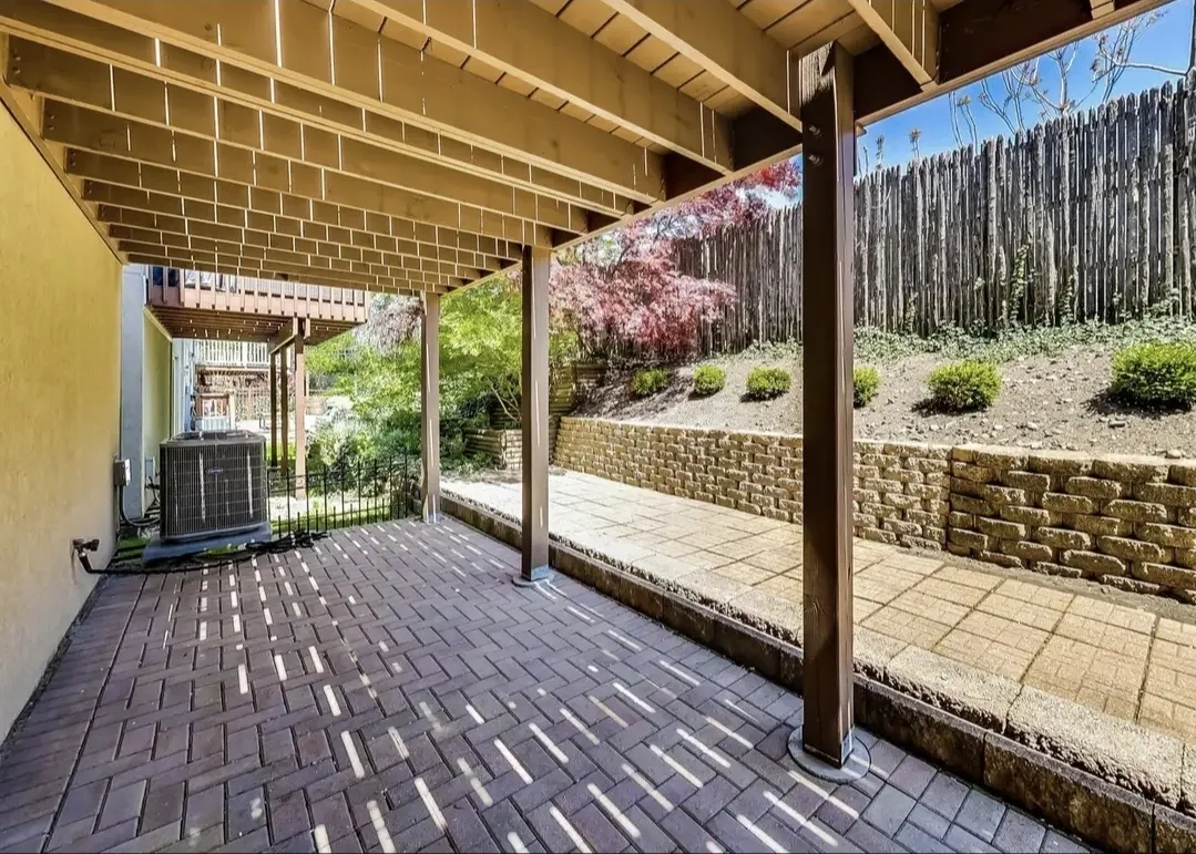 1802 W Diversey Pkwy 60614 60614-Picardy place -unit#L-Chicago-IL