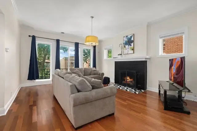 7619 N Bosworth Ave 60626 60626-unit#2-Chicago-IL